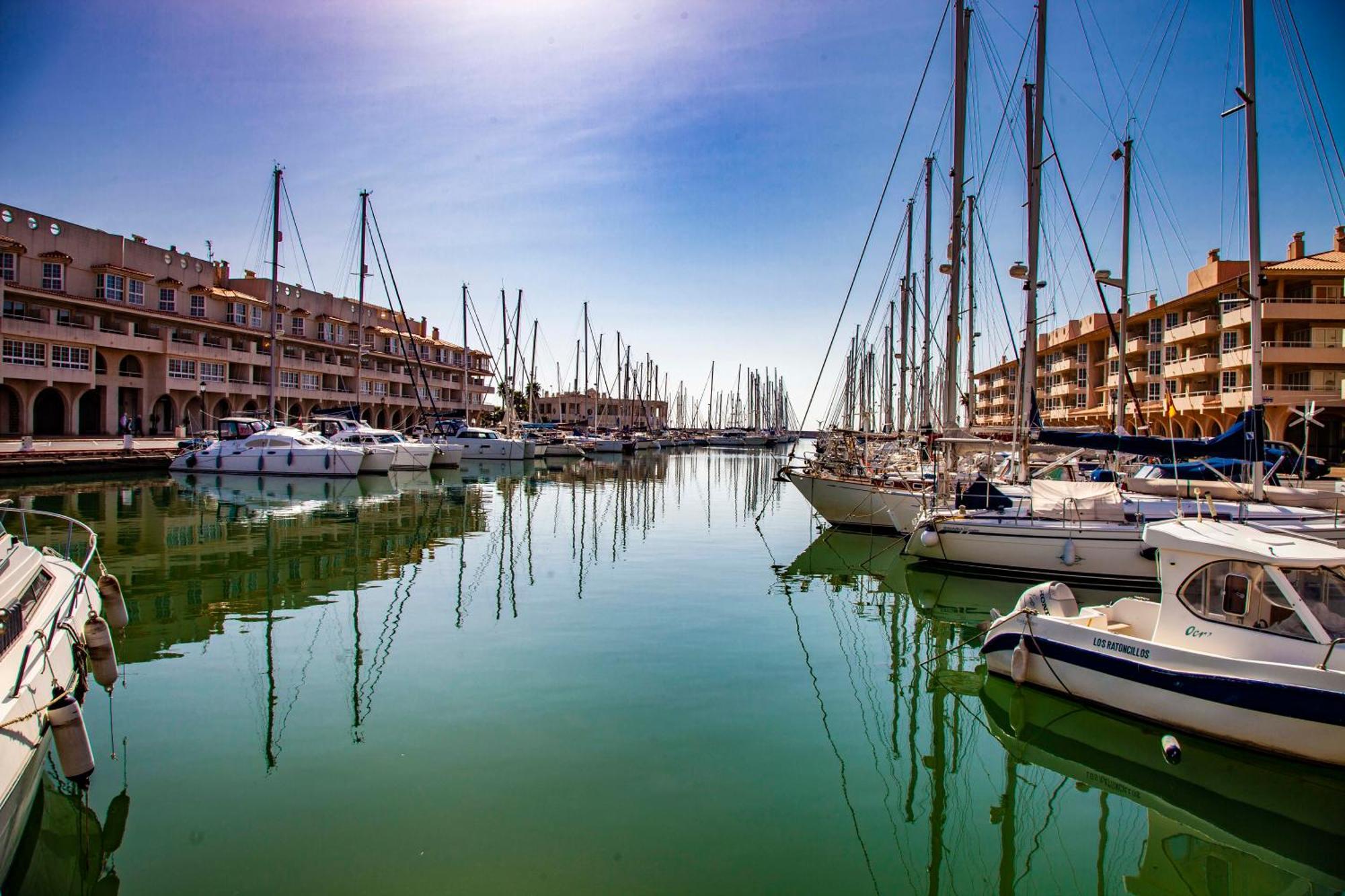 Expoholidays - Puerto Deportivo La Goleta Almerimar Eksteriør billede
